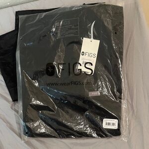 FIGS Catarina one pocket scrub top